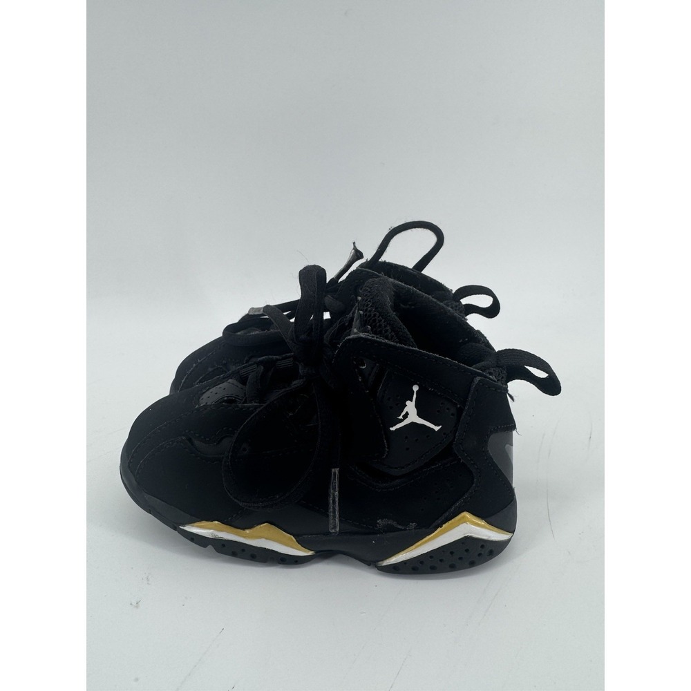 Jordan True Flight in the Black/Metallic Gold-Wolf Grey Size 8C
